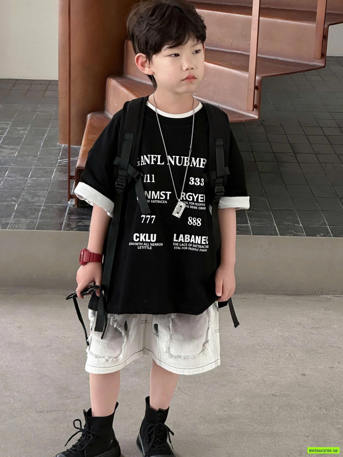 ÁO THUN ĐEN IN CHỮ