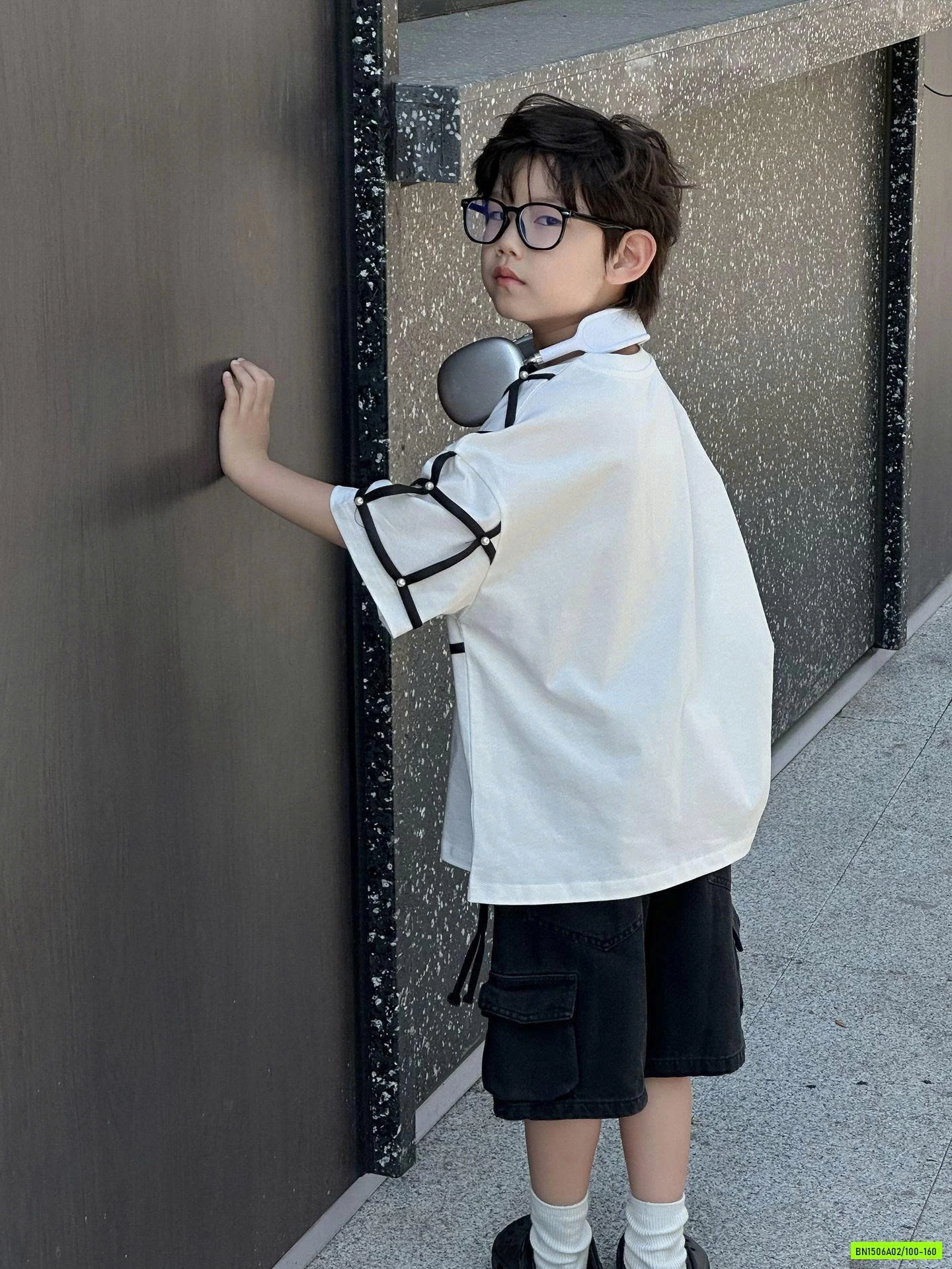 ÁO THUN KẺ Ô VUÔNG GẮN NGỌC