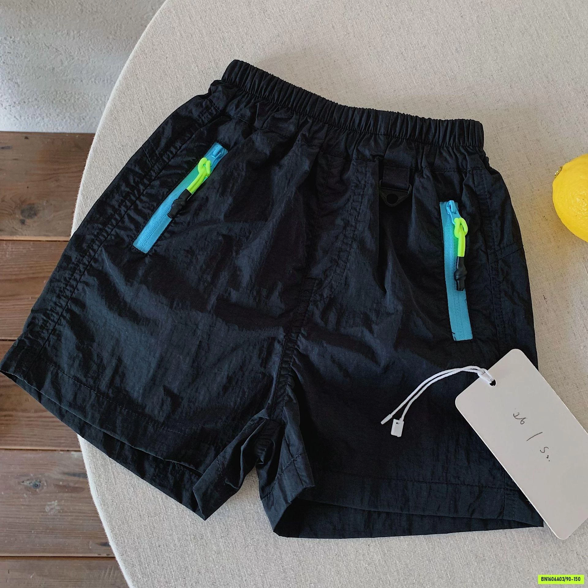 SHORT GIÓ PHỐI MÀU KHÓA