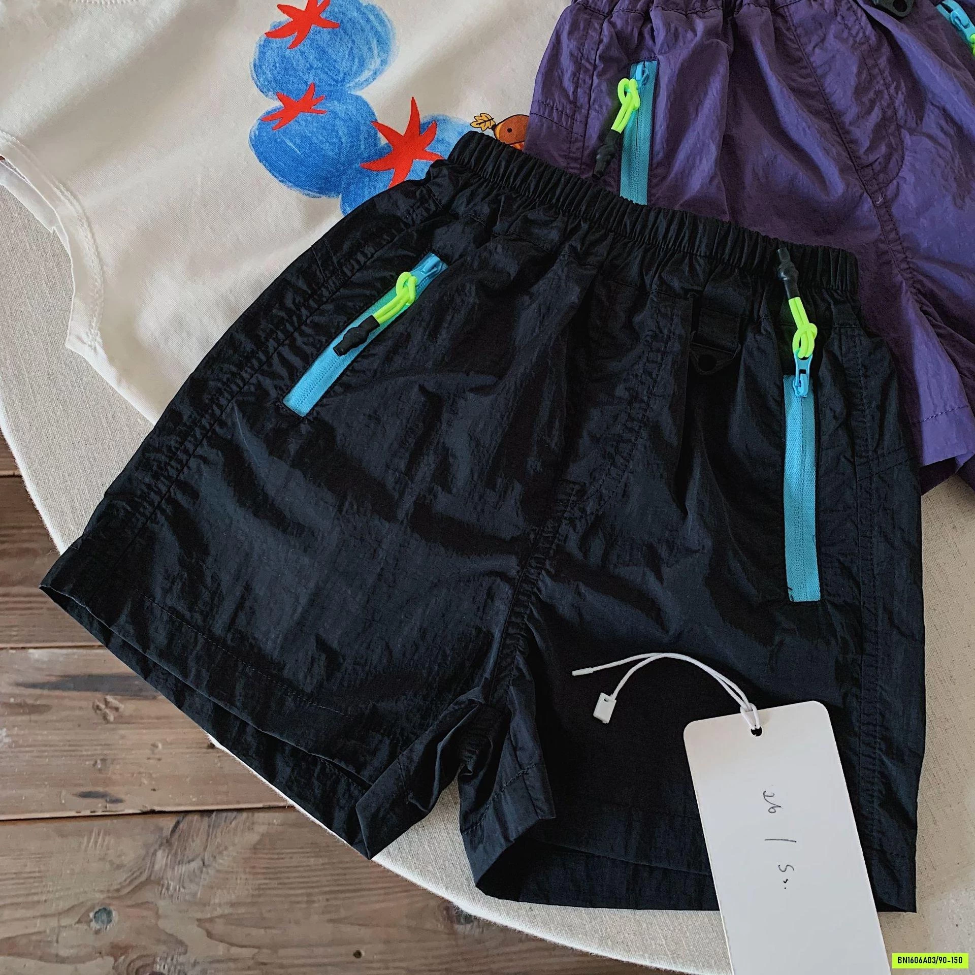 SHORT GIÓ PHỐI MÀU KHÓA