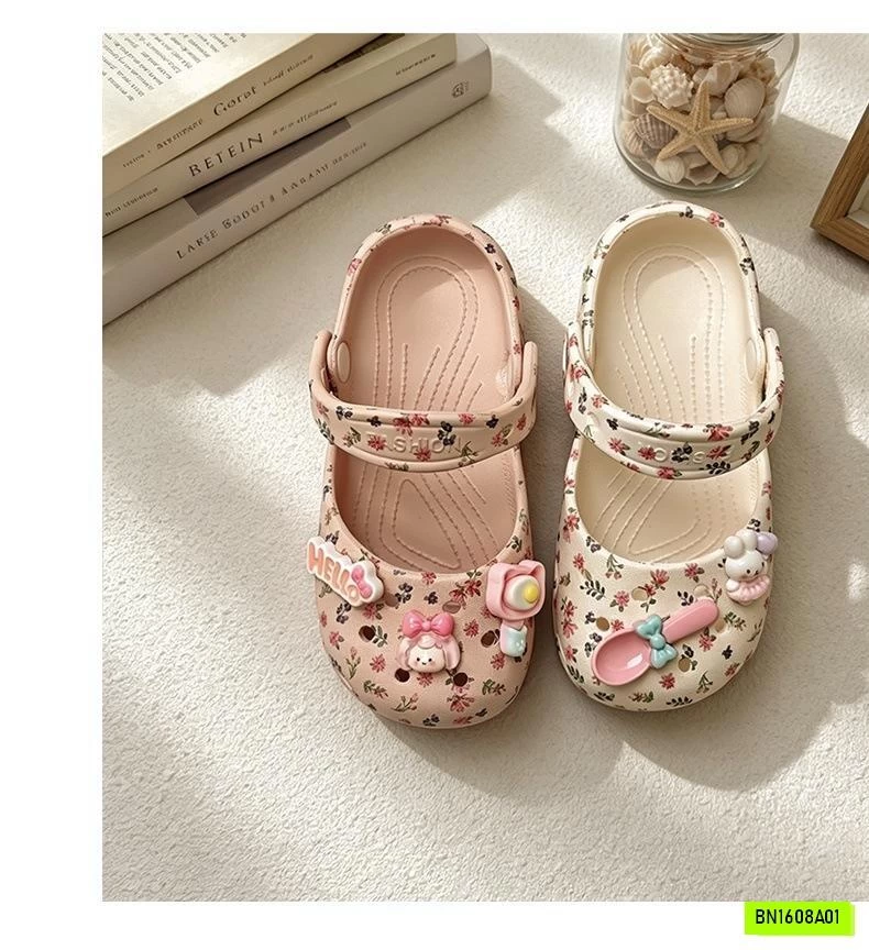 DÉP RỌ HOA NHÍ KÈM CHARM XINH