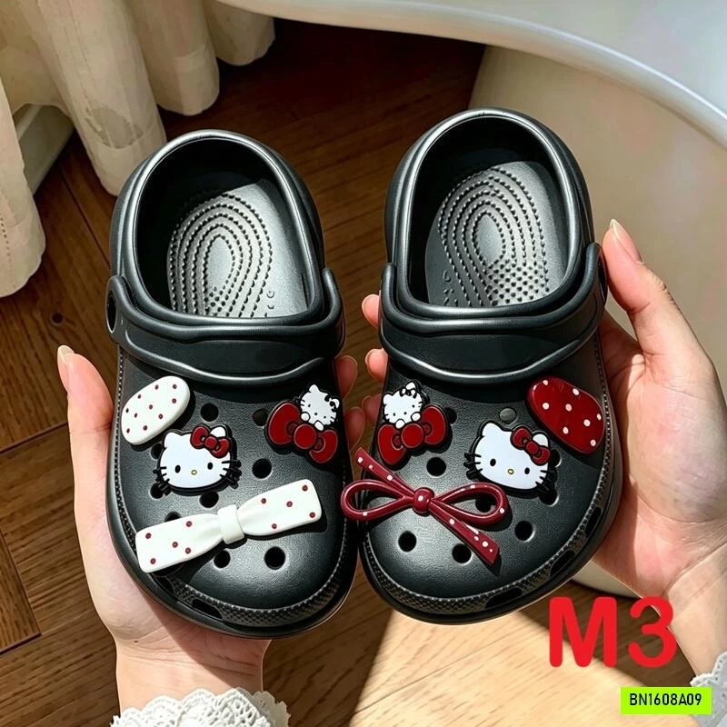SỤC KITTY DỄ THƯƠNG MẸ BÉ