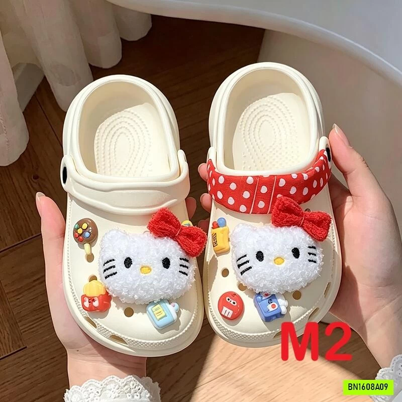SỤC KITTY DỄ THƯƠNG MẸ BÉ