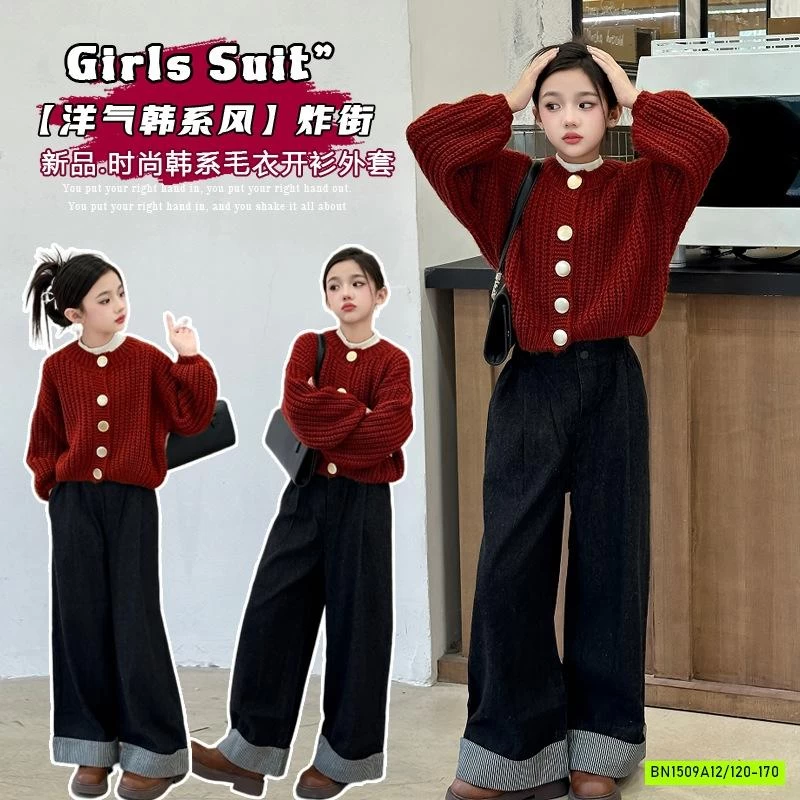 KHOÁC LEN ĐỎ MIX JEANS SUÔNG