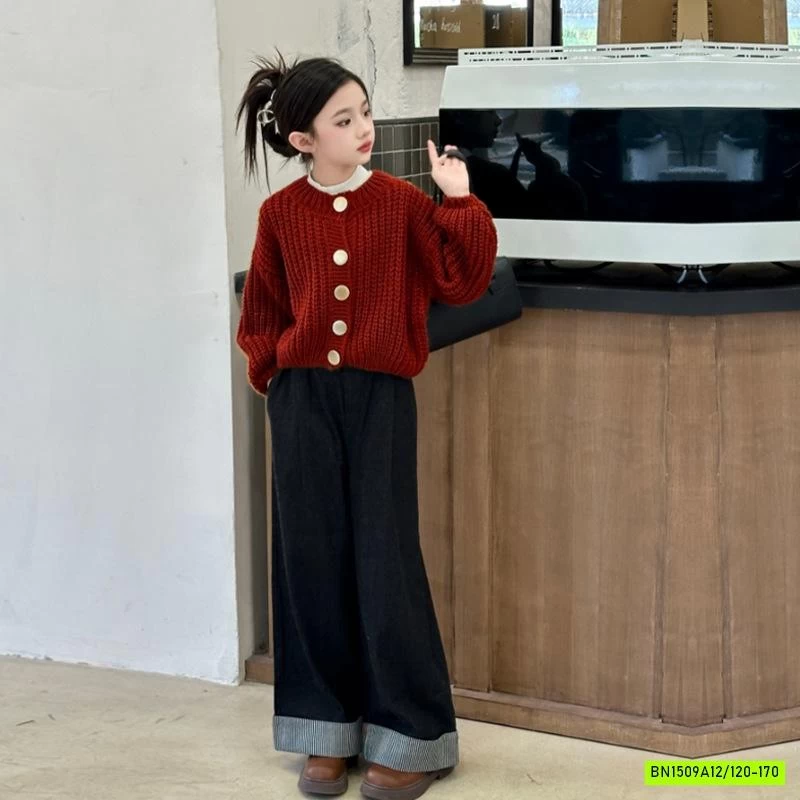 KHOÁC LEN ĐỎ MIX JEANS SUÔNG