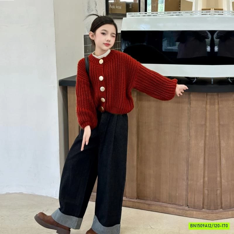 KHOÁC LEN ĐỎ MIX JEANS SUÔNG