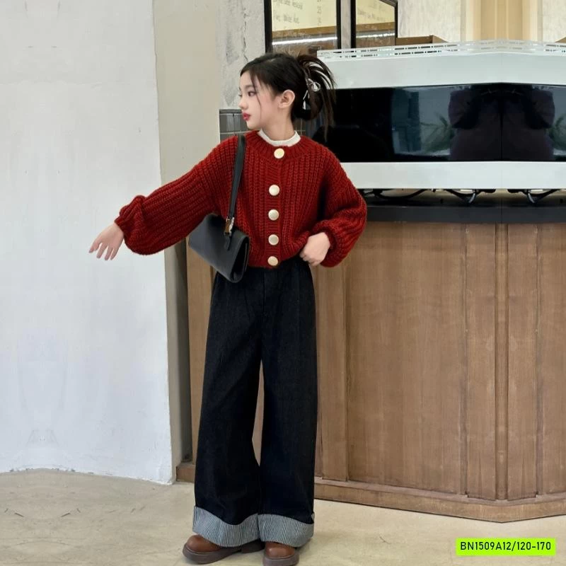 KHOÁC LEN ĐỎ MIX JEANS SUÔNG