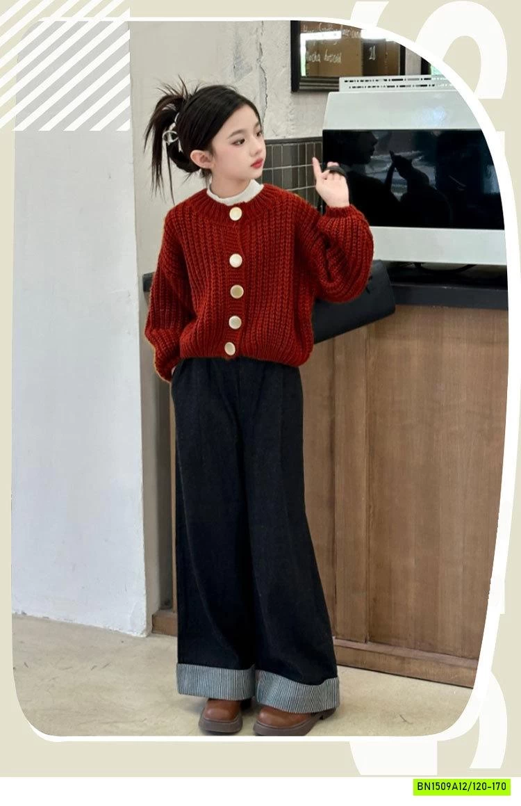 KHOÁC LEN ĐỎ MIX JEANS SUÔNG