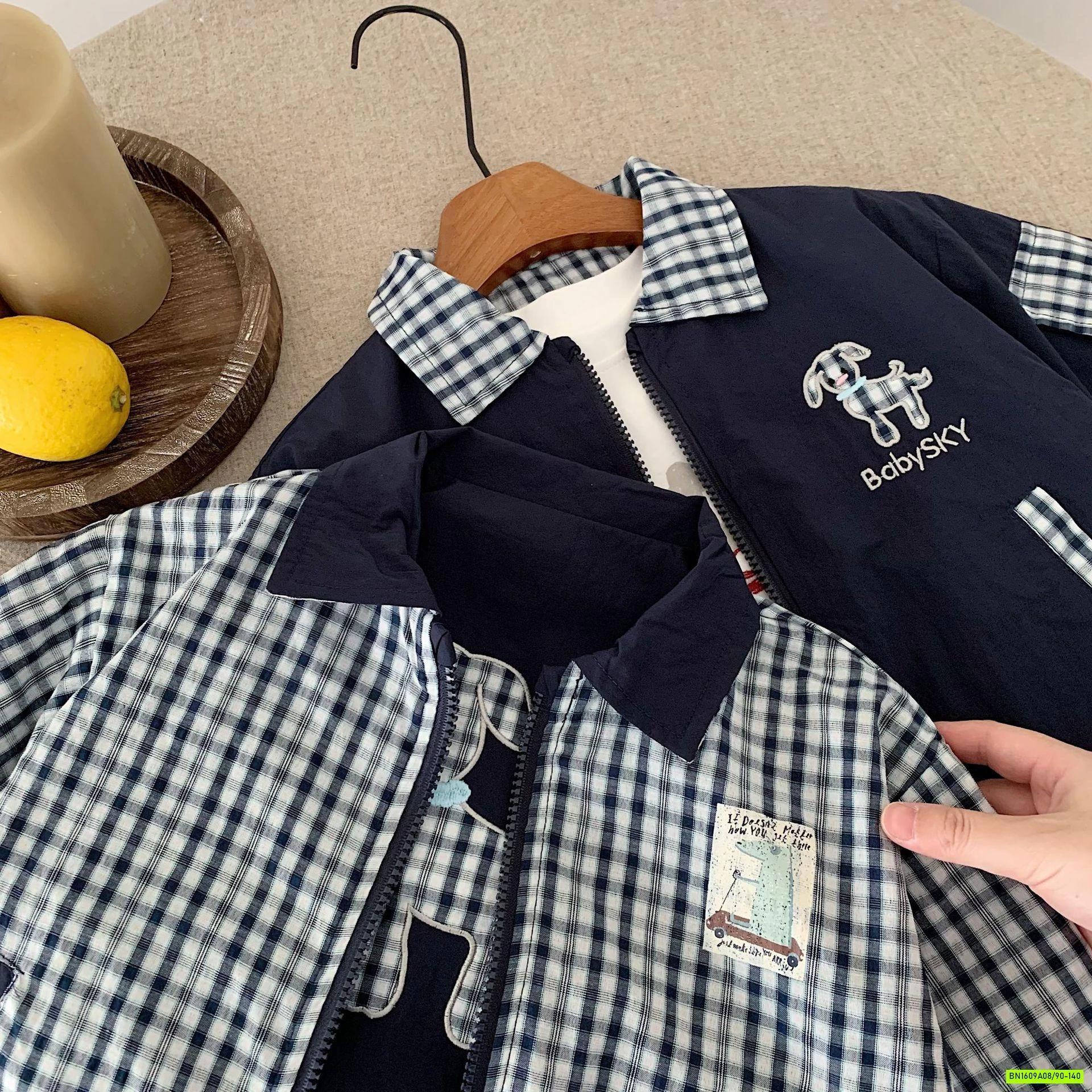 KHOÁC GIÓ CARO 2 MẶT XỊN SÒ