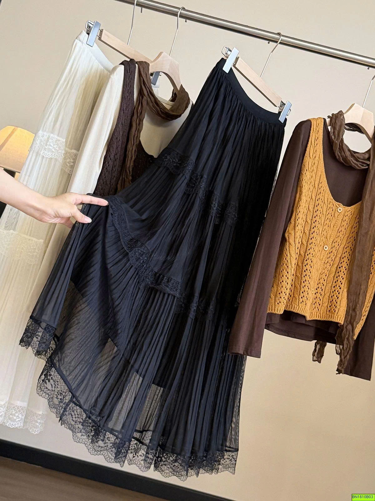 CHÂN VÁY VOAN DẬP LY PHỐI BÈO