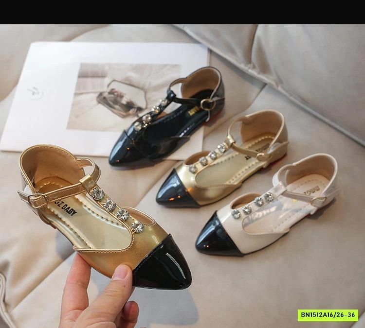 SANDAL MŨI NHỌN ĐÍNH ĐÁ