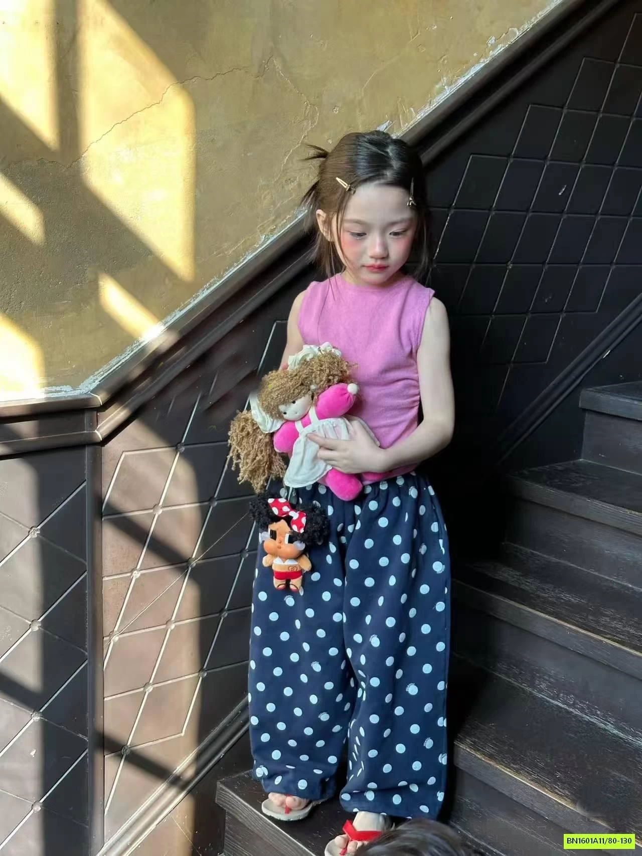 MONTOGHI HỒNG SÁT NÁCH MIX QUẦN CHẤM BI