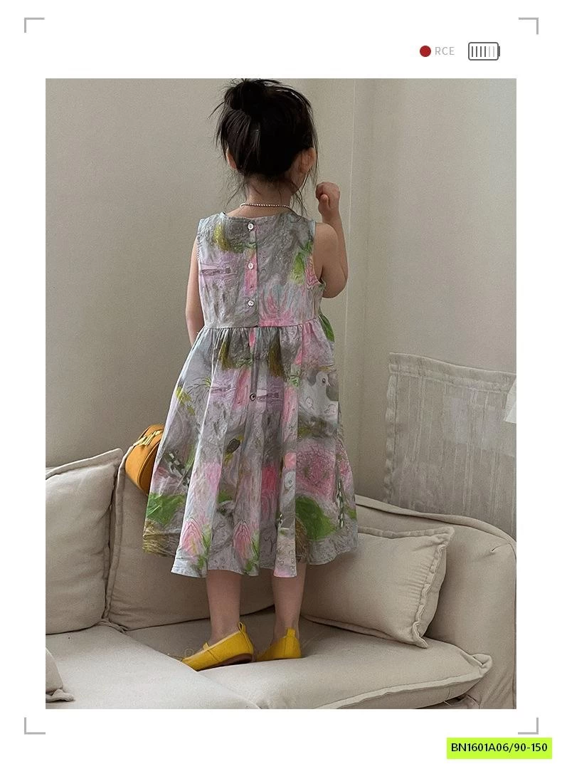 ĐẦM XÒE HOA SÁT NÁCH