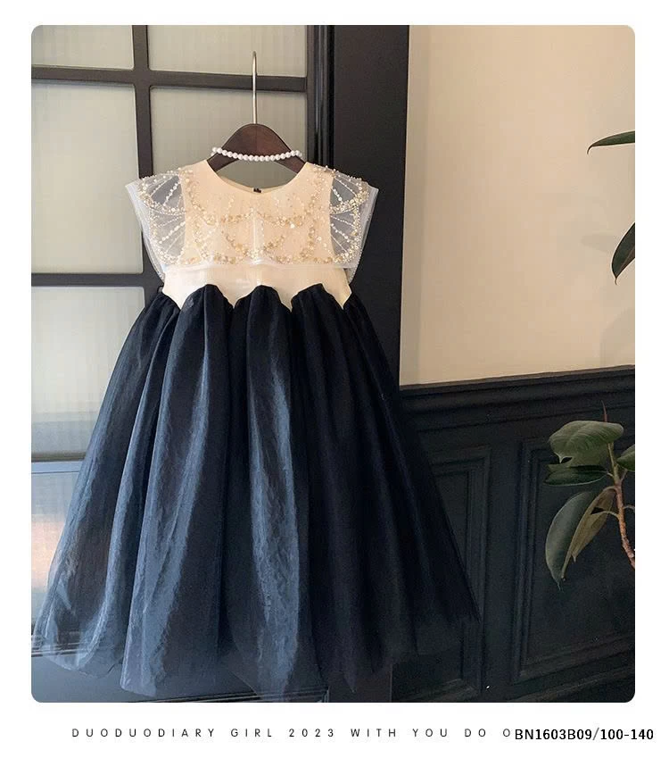 ĐẦM CÔNG CHÚA SÁCH PHỐI CHÂN VOÀN