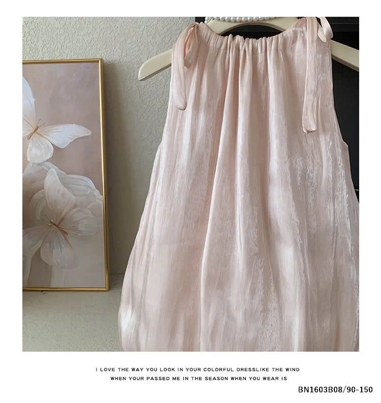 ĐẦM BÍ HỒNG NƠ BUỘC DÂY VAI