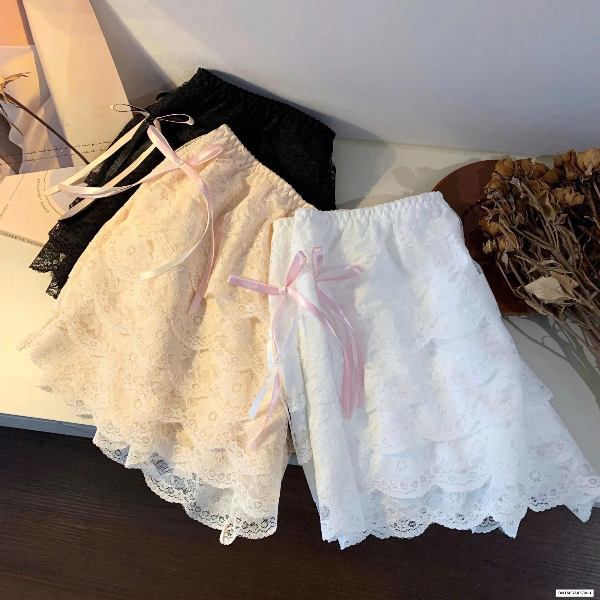 QUẦN NƠ REN CHO NỮ