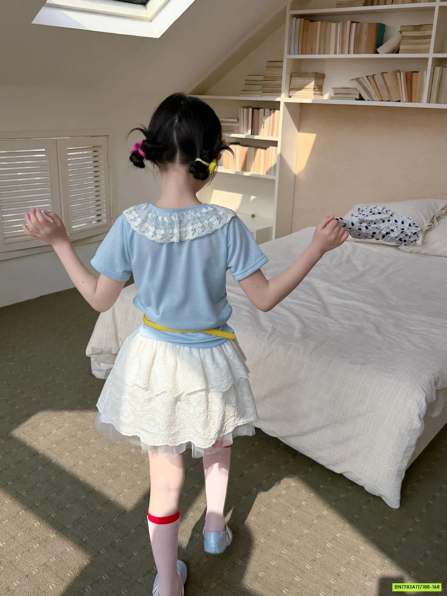 MONTGOGHI XANH MIX CV REN TRẮNG