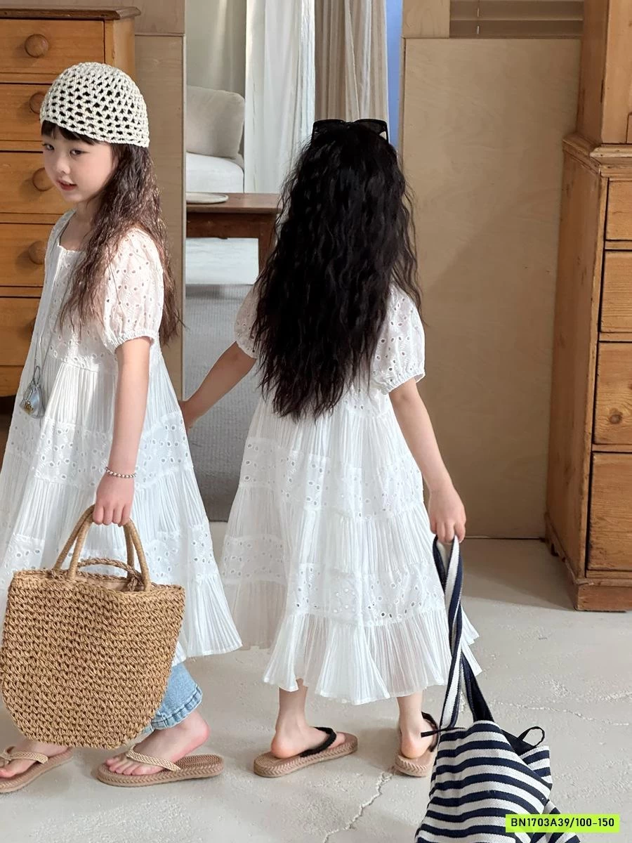 ĐẦM TRẮNG ĐUÔI CÁ NÀNG THƠ