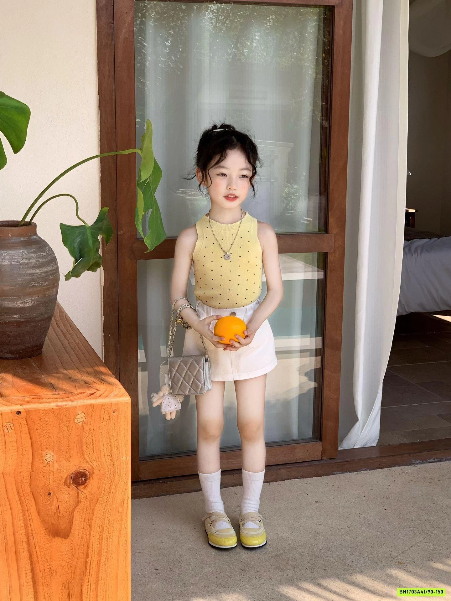 ÁO YẾM CHẤM BI MIX CV TRẮNG