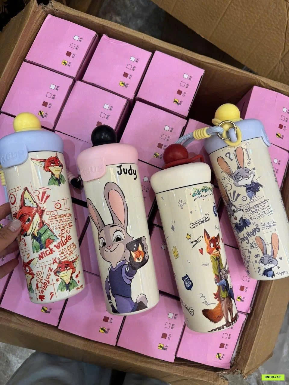 BÌNH NƯỚC ZOOTOPIA