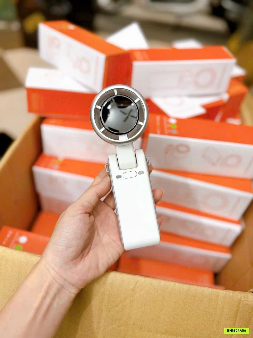 QUẠT MINI GẤP GỌN ĐEO CỔ