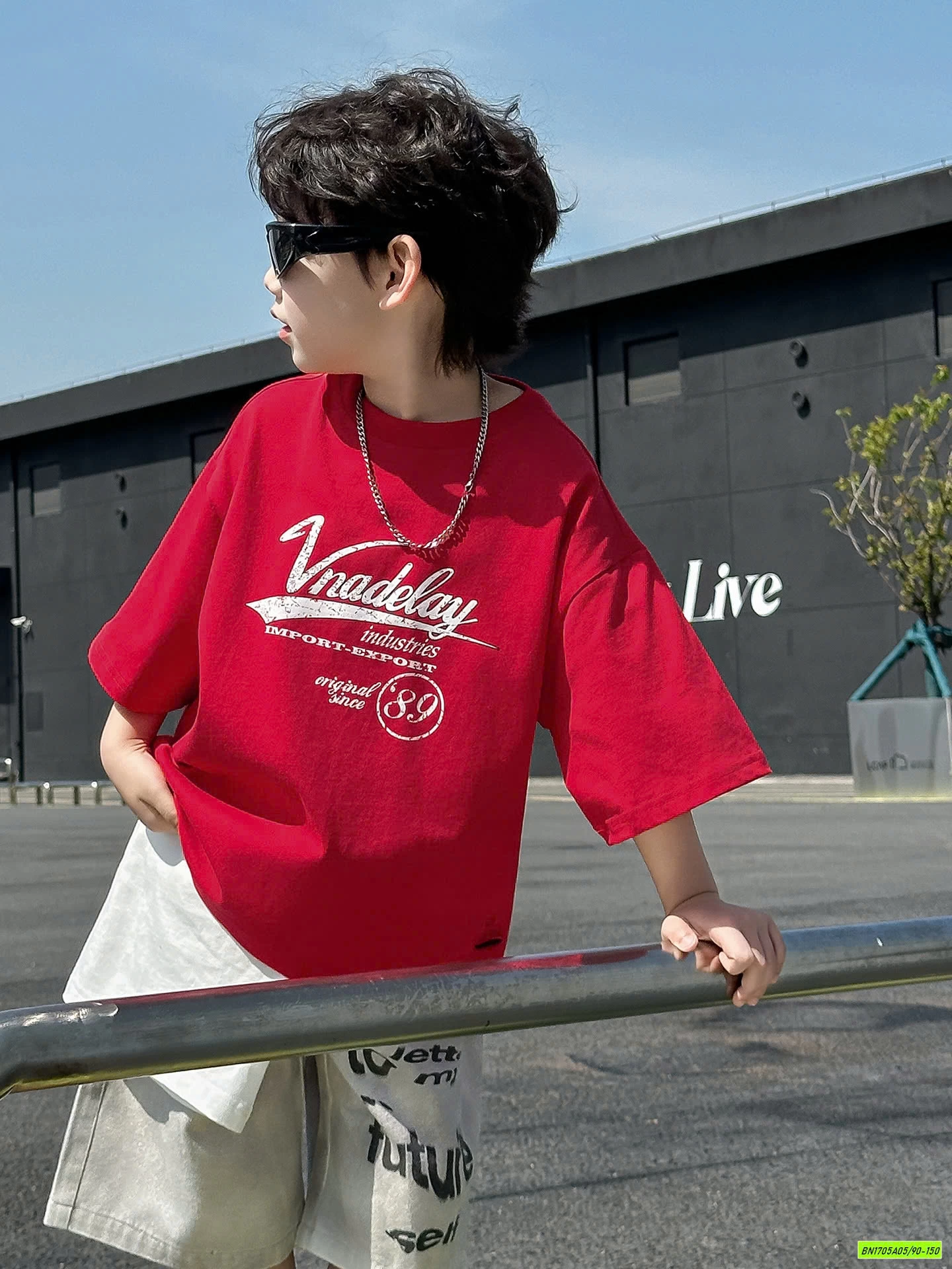 ÁO ĐỎ IN CHỮ MIX SHORT JEANS