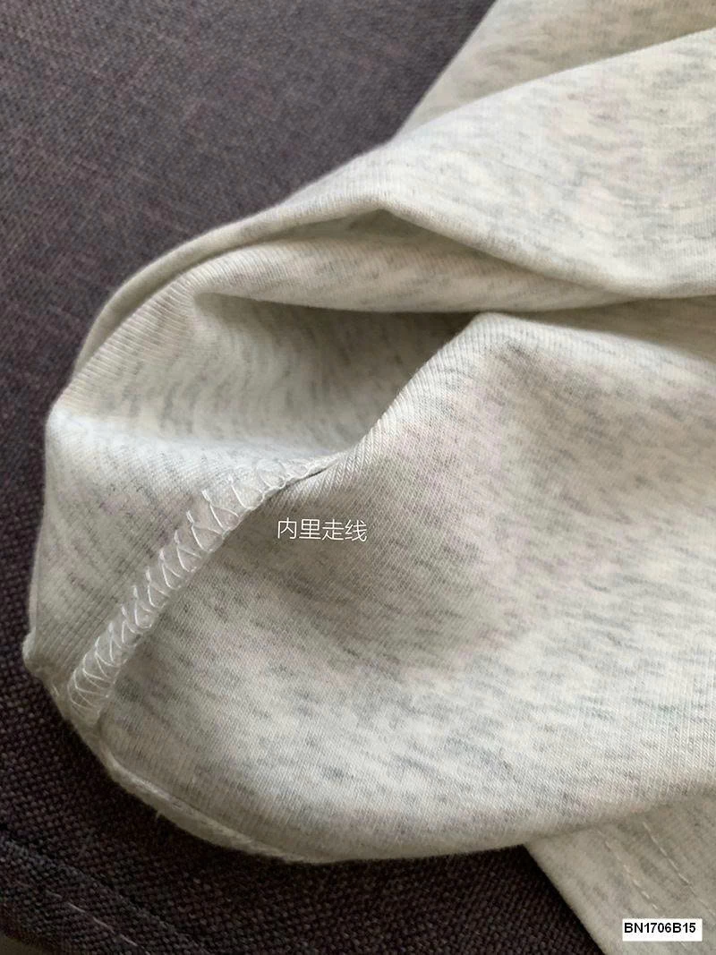 ÁO THUN LOGO CON CỪU