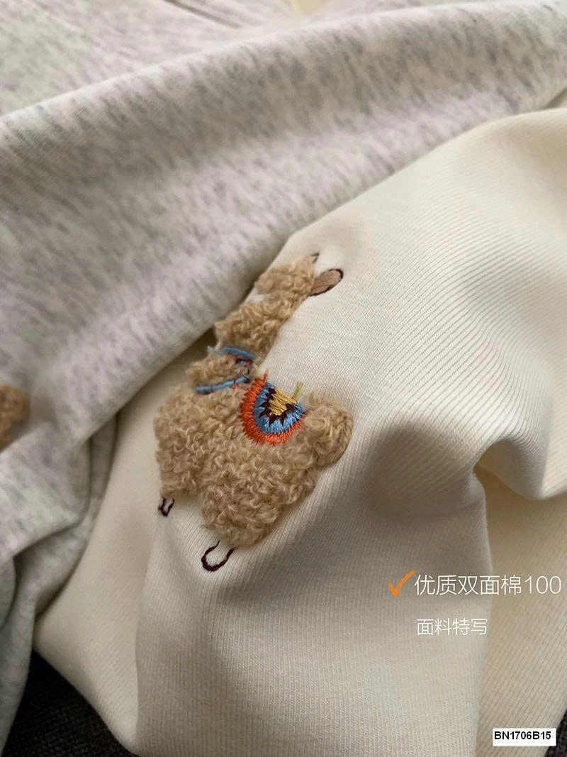 ÁO THUN LOGO CON CỪU