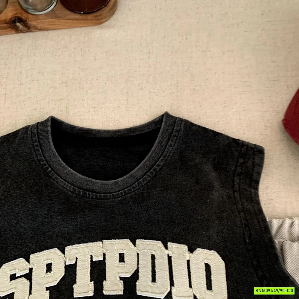 SET ÁO ĐEN BẠC THÊU CHỮ MIX SHORT JEANS