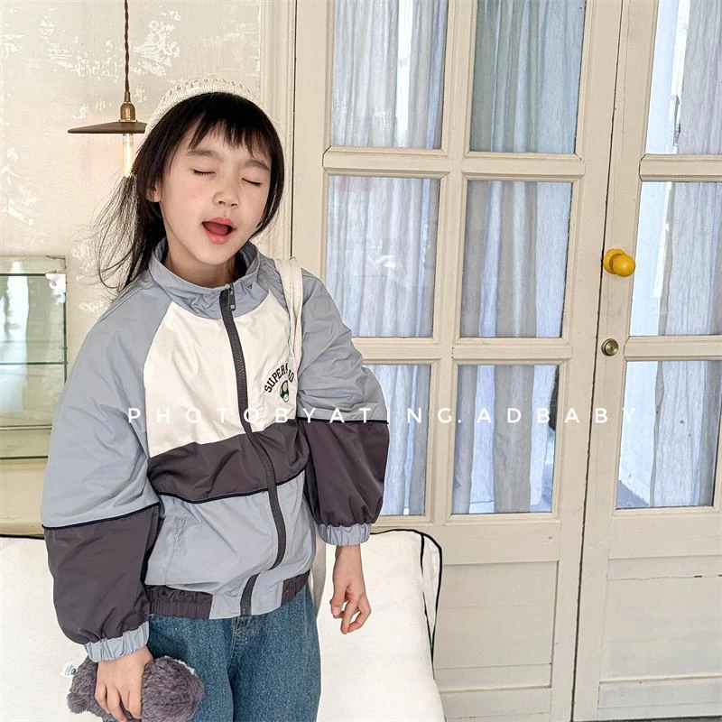 KHOÁC GIÓ PHỐI MÀU THÊU GẤU ADBABY