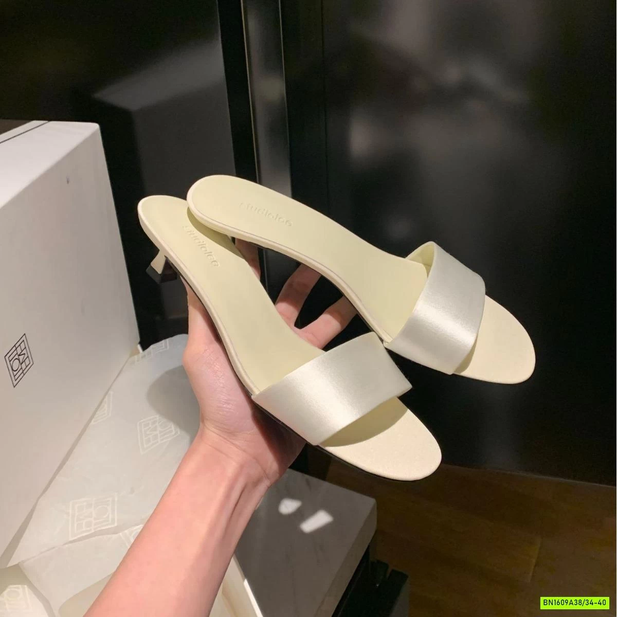 DÉP CAO GÓT QUAI NGANG THANH LỊCH