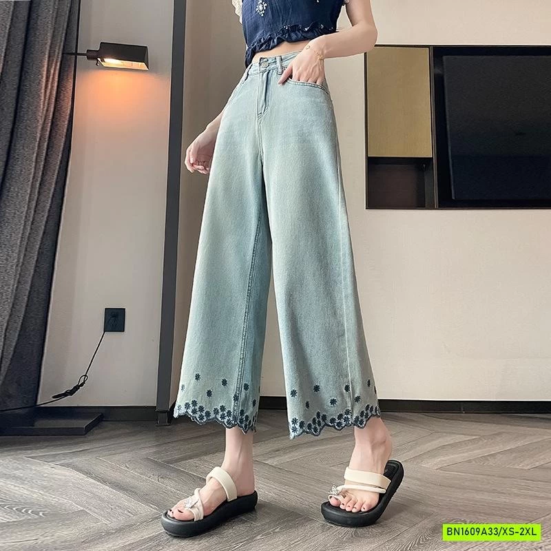 JEANS SUÔNG GẤU THÊU HOA