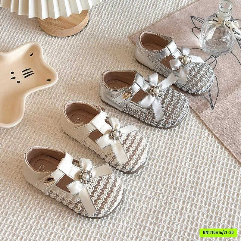 GIÀY LƯỚI GẮN NƠ NGỌC