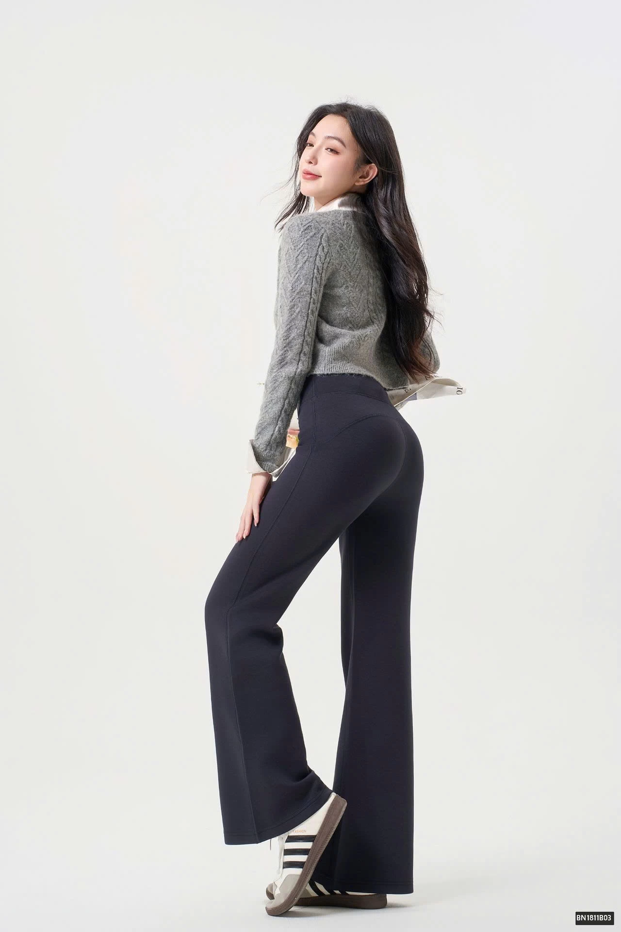 QUẦN COTTON ỐNG ĐỨNG DÁNG LOE NHẸ