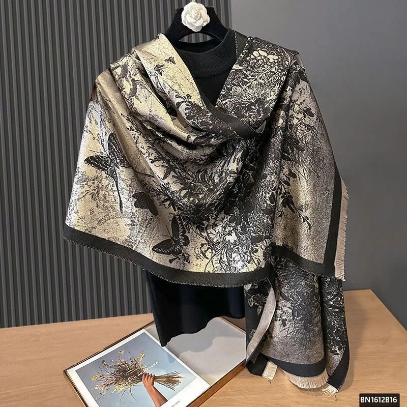 KHĂN CHOÀNG GIẢ LỤA HỌA TIẾT BƯỚM