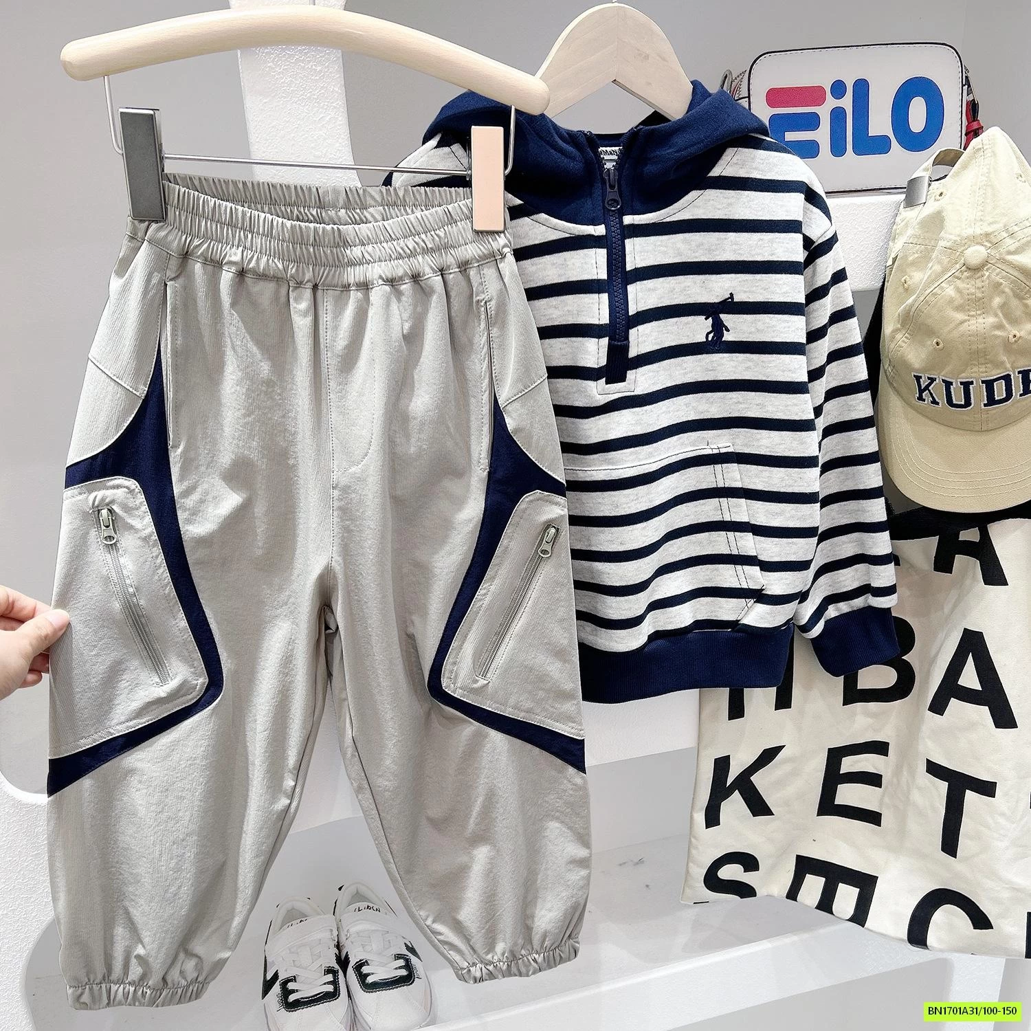 JOGGER PHỐI MÀU TÚI KACADY