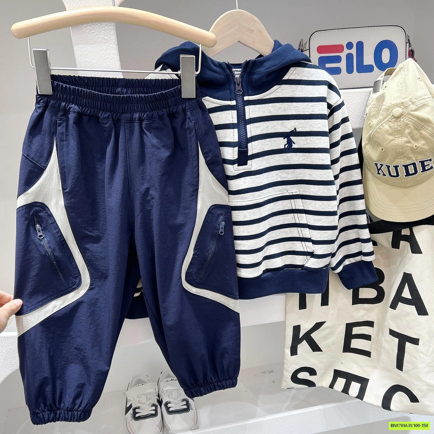 JOGGER PHỐI MÀU TÚI KACADY