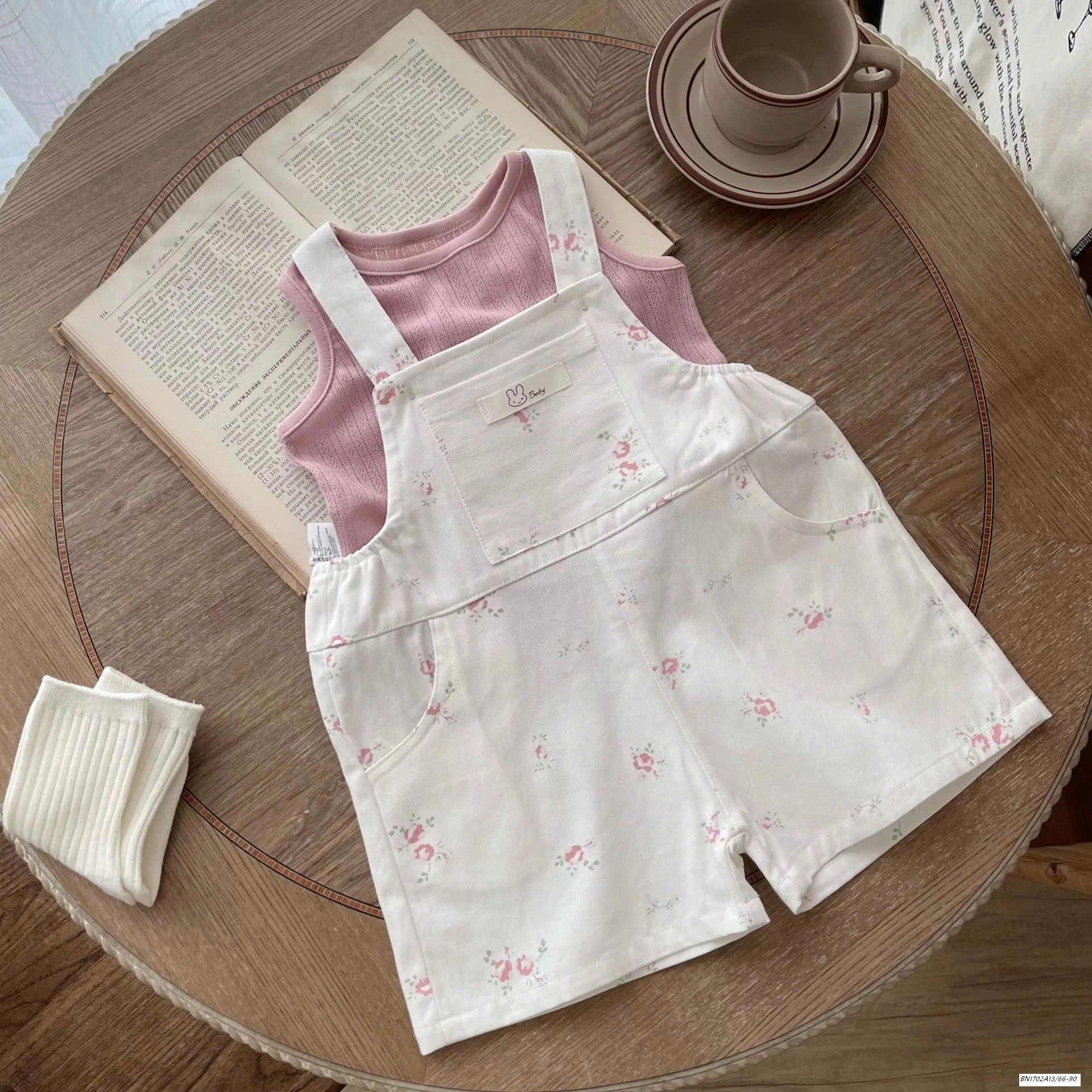 SÉT YẾM THỎ ÁO HỒNG