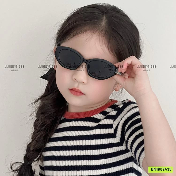 KÍNH RÂM THỜI TRANG