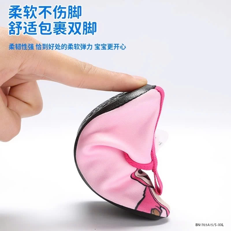 GIÀY ĐI BIỂN DISNEY