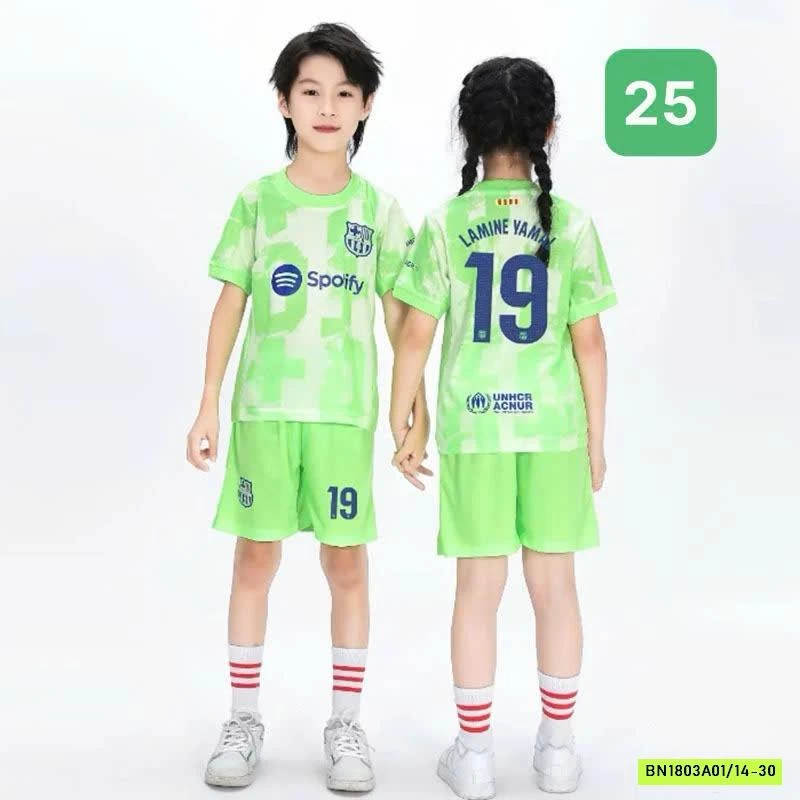 BỘ THỂ THAO BÓNG ĐÁ MẪU MỚI