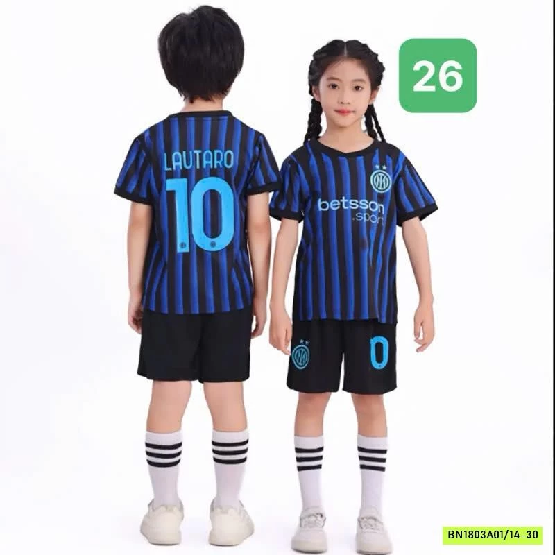 BỘ THỂ THAO BÓNG ĐÁ MẪU MỚI