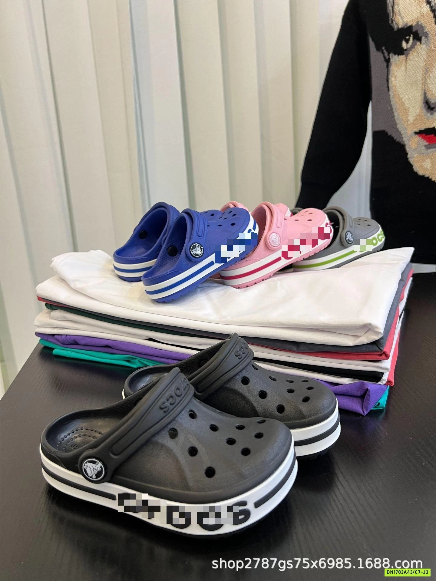 CROCS SIÊU NHẸ