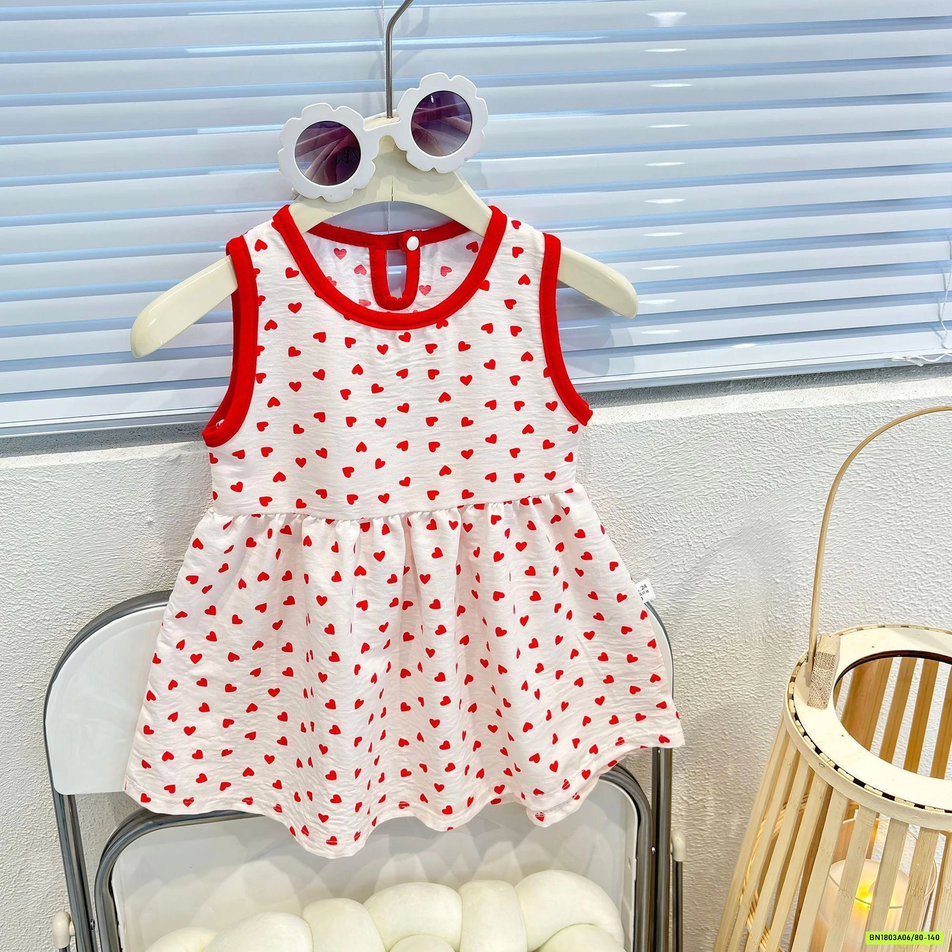 VÁY LANH SÁT NÁCH HOA NHÍ