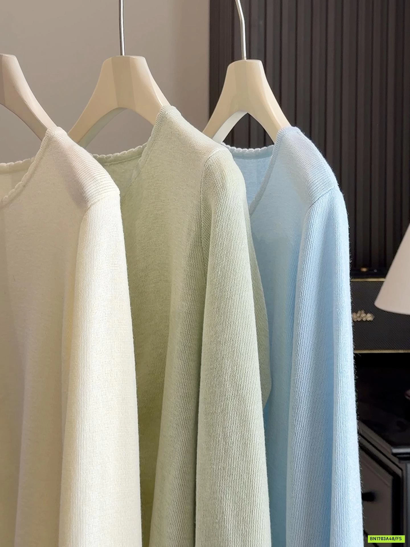 MONTGOGHI VIỀN REN ANNA