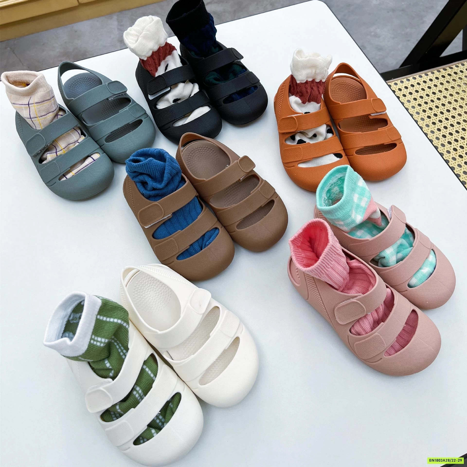 DÉP RỌ THƠM IGOR QUAI DÁN