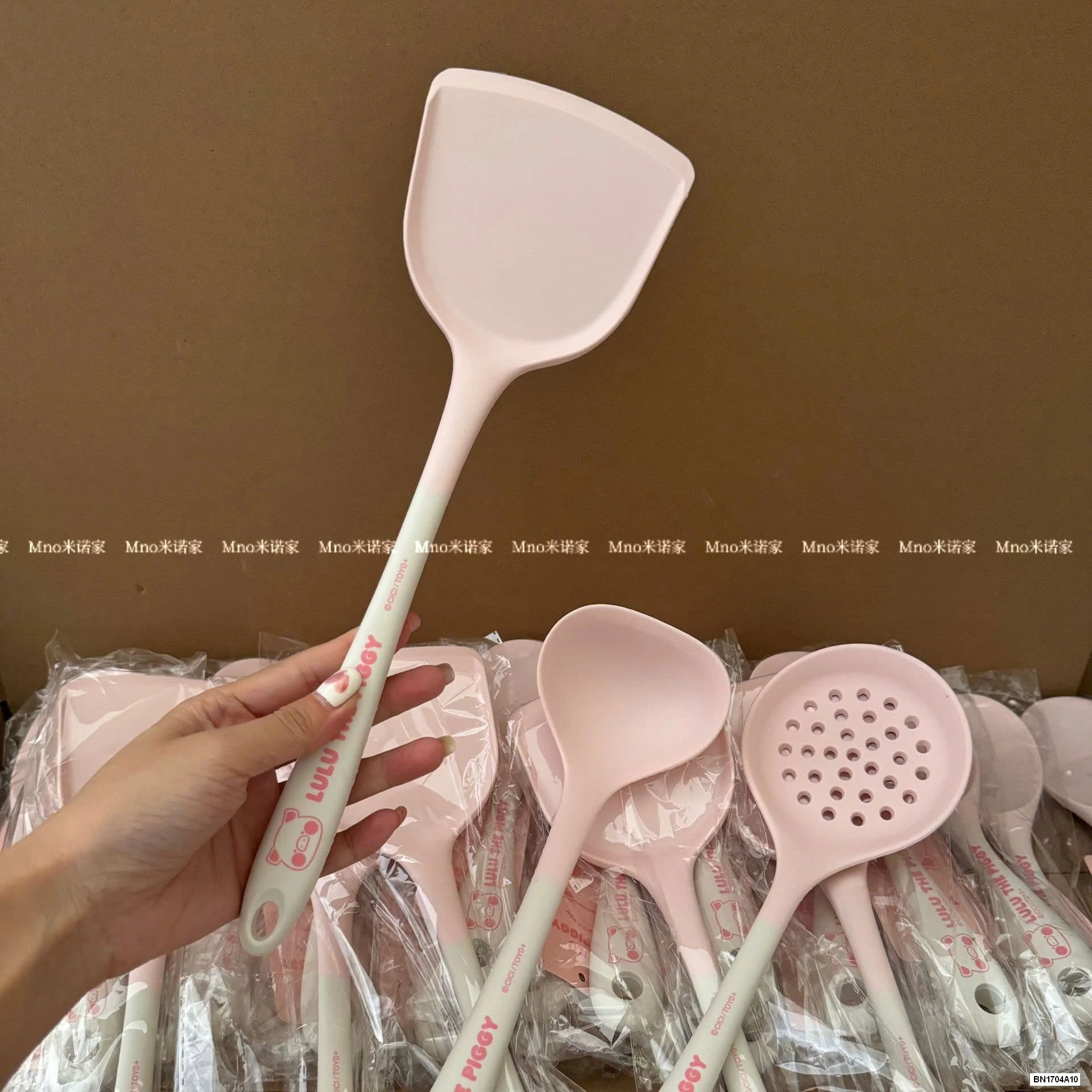 BỘ 3 DỤNG CỤ BẾP SILICON CHỊU NHIỆT CAO