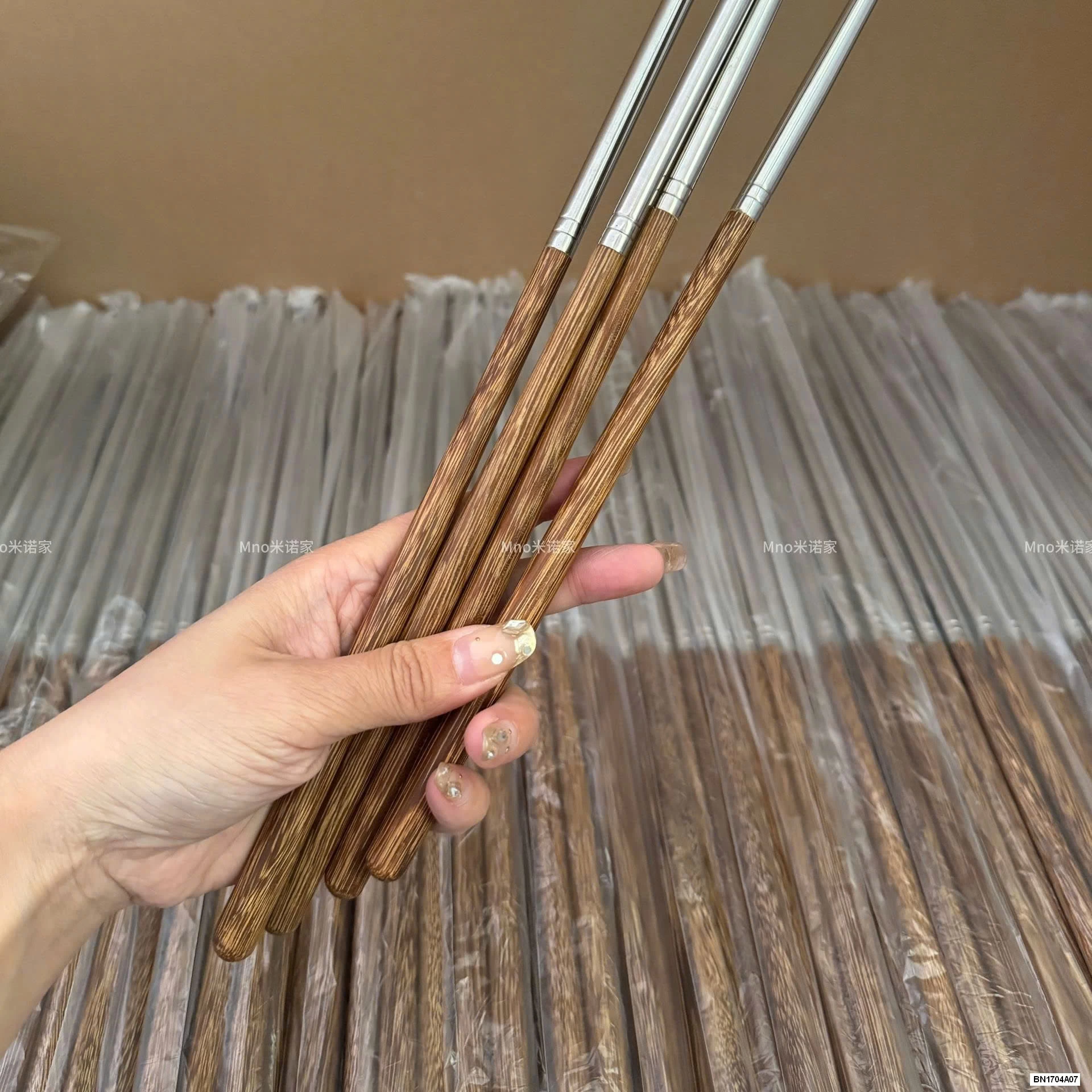 SÉT 2 ĐÔI ĐŨA NẤU INOX CÁN GỖ