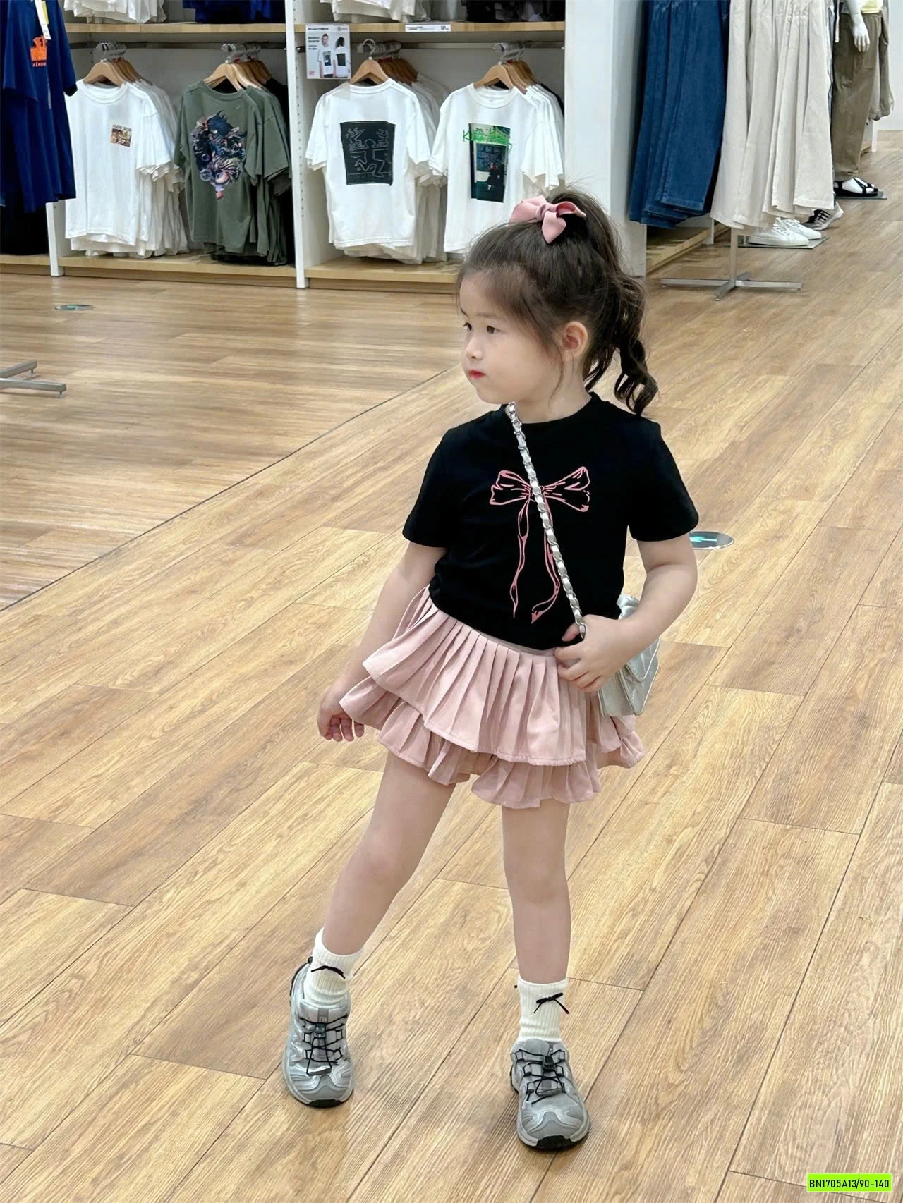 CROPTOP ĐEN MIX CV HỒNG