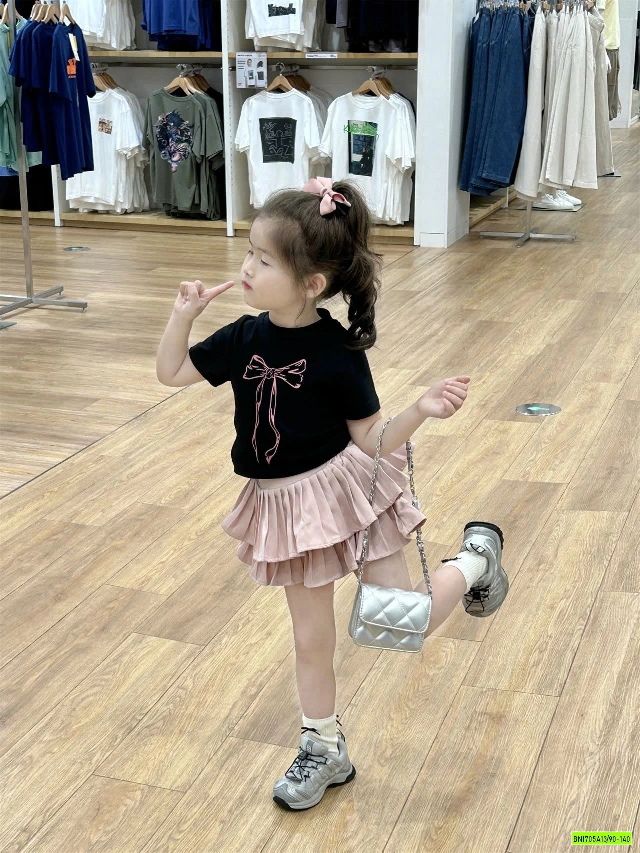 CROPTOP ĐEN MIX CV HỒNG